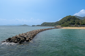 福岡県糸島半島の夏の海岸