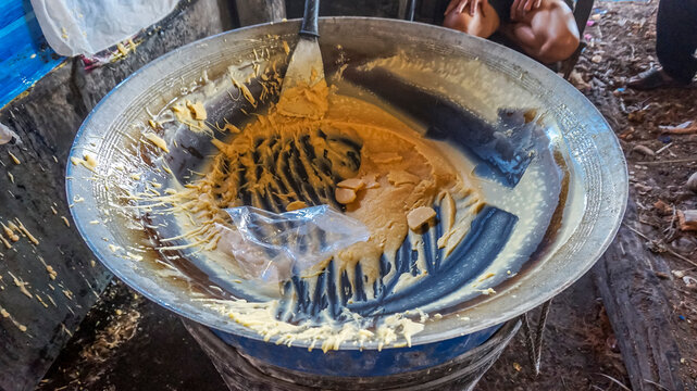 S&uuml;&szlig;e Kokuscreme aus Kokuszucker, Thailand, Asien