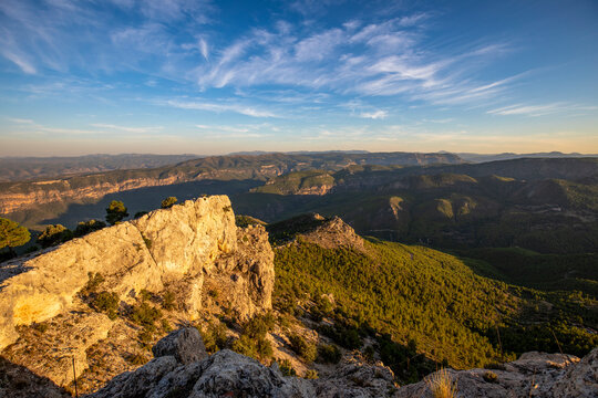 View from the viewpoint of Mount Ardal in Yeste, Albacete, with spectacular views of the surrounding mountains and natural parks