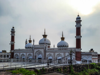 Fototapeta na wymiar Beautiful mosque 