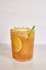  Iced tea with lemon