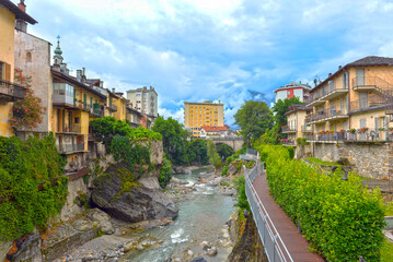 Fototapeta na wymiar Altstadt von Chiavenna in der Provinz Sondrio, Region Lombardei (Italien)