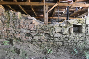 Ruiny, gotycki Zamek Zawiszy Czarnego w Rożnowie, Małopolska, Polska,  © Albin Marciniak