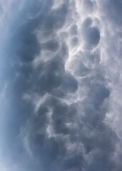 Mammatus clouds 