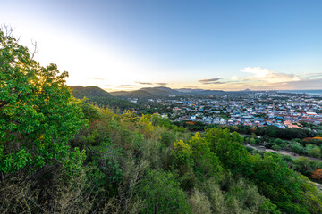 Nature blurred abstract background Of the colorful morning sun, a large lake, can see the scenery all around, cool atmosphere from the wind blowing all the time