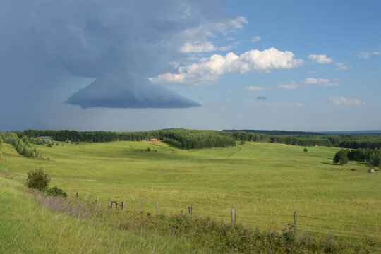 Image of dying mesocyclone storm system in Alberta, Canada.