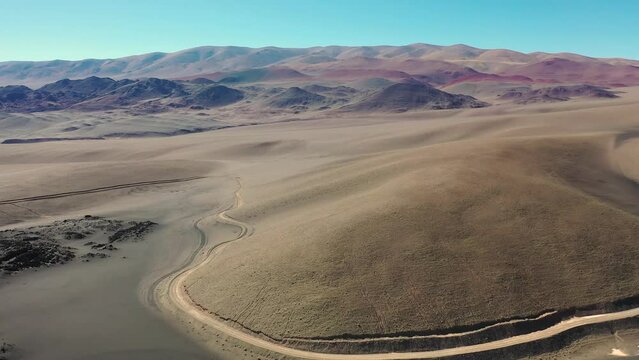 Tulipanes y paisajes en Catamarca, Argentina 