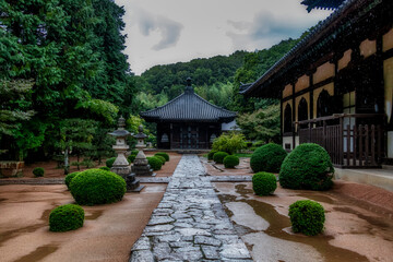 Obraz premium 雨の日の曹源寺