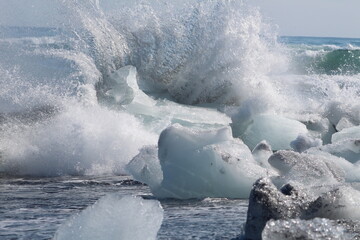wave braking on ice floe