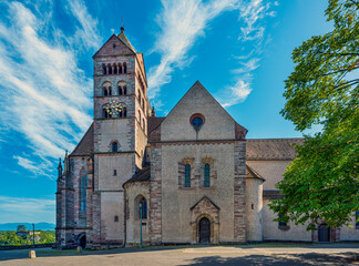 Romanesque Stephansm&uuml;nster as a landmark on the castle hill in Breisach, Breisgau, Baden-Wuerttemberg, Germany, Europe