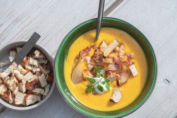 kürbis suppe kürbissuppe mit birnen 