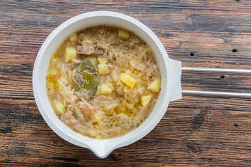 krautsuppe krauteintopf von oben fotografiert 