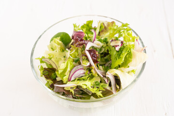 salate blattsalate verschiedene in einer schale teller 