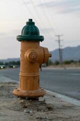 Fototapeta na wymiar fire hydrant in the city