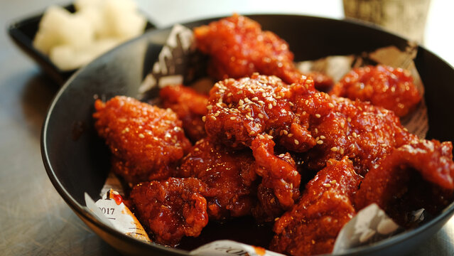 Korean Deep Fries Chicken Images – Browse 6,001 Stock Photos, Vectors