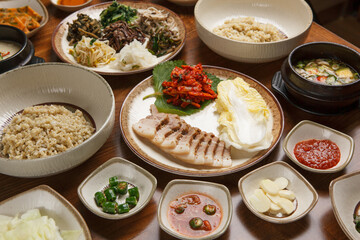 korean style dinner table