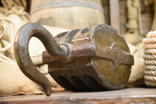 Antigua polea usada en barcos de pesca