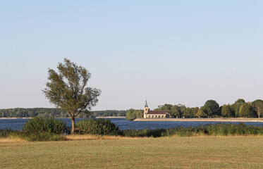 Lake of Der Chantecoq Giffaumont - Champaubert Champagne Grand Est France