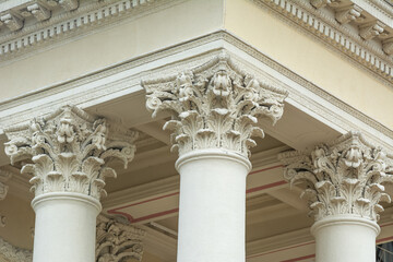 Naklejka premium Historic building detail of the Corinthian style pillars .