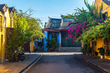 Fototapeta premium street view of hoi an old town, vietnam