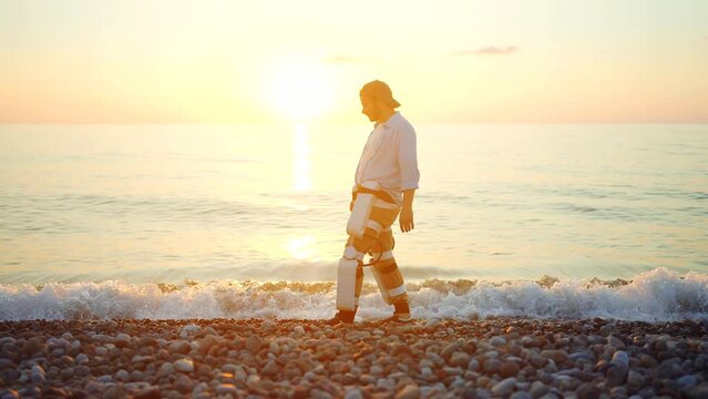 exoskeleton suit for walking assistance with spinal injury and limited mobility