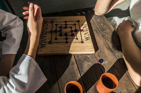 Reenactors playing molendinum