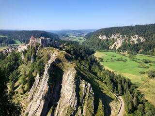 Paysage et montagnes du Haut-Doubs.