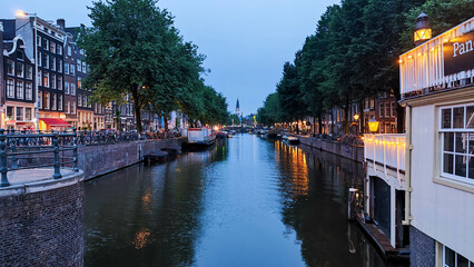 Obraz premium Channel in the center of Amsterdam on Holland
