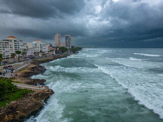 Efectos de la tormenta Franklin a su paso por Santo Domingo.