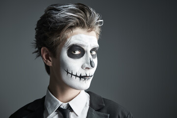 skull Halloween makeup