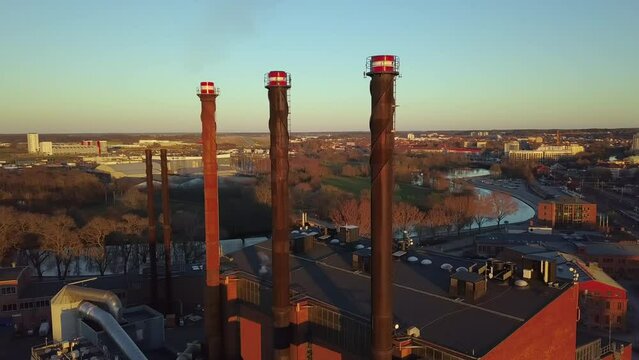Sustainable electrical power and heat plant running on recycled resources in Linkoping, Sweden. Electricity production from reused waste