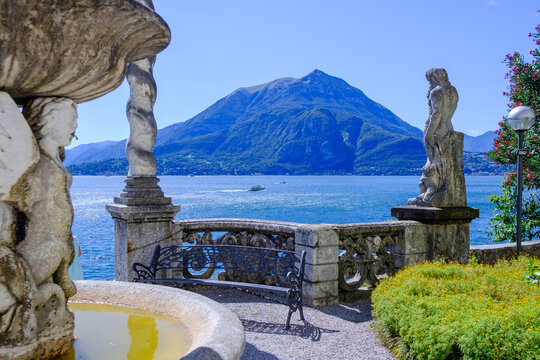 lake como country