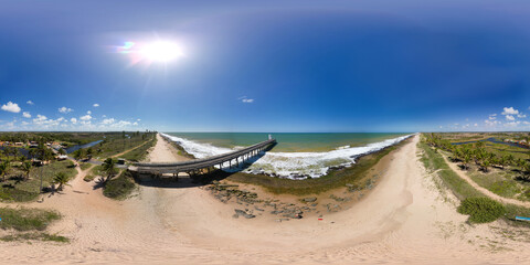 Imagem em 360 graus da praia do Emissário de Arembepe no município de Camaçari, Bahia, Brasil