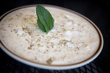 Lemon garlic yogurt sauce