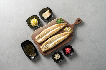 Korean food dish Pungcheon Fresh Water Eel Grilled Eel Soup Eel Seasoned Seaweed Jjolmyeon