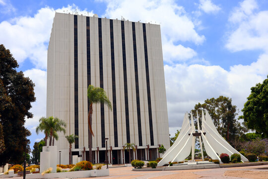 COMPTON (Los Angeles County), California: Superior Court of California, County of Los Angeles, COMPTON Courthouse