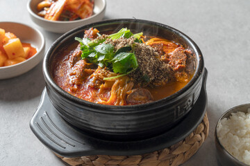 Pork rib hangover soup, marketplace rice soup, boneless bone hangover soup, gamjatang, ripe kimchi gamjatang, spicy bone stew, and soy sauce bone stew