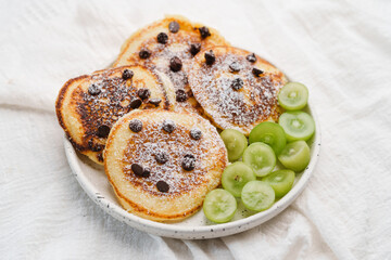 Pancakes, Chocolate Chips and Green Grapes