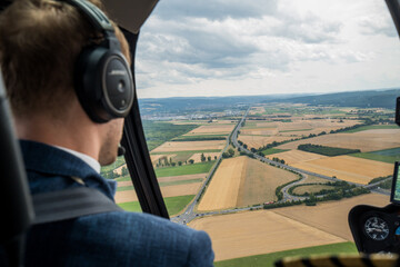Über den Wolken: Faszinierende Helikopter in Aktion © Steven
