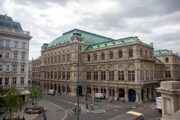Fototapeta na wymiar Vienna State Opera. Veinna, Austria. The historic opera house is a symbol and landmark of the city of Vienna.