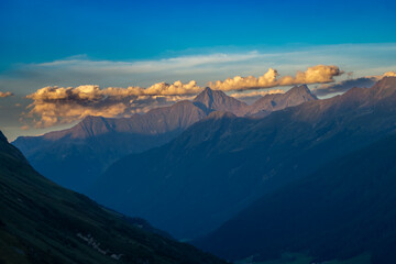 Fototapeta premium Paraid Naira - Palinkopf - Bürkelkopf