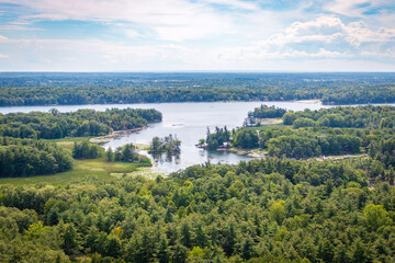 Fototapeta premium thousand islands, landscape with river and sky, north border of USA and Canada