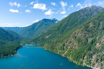 Fototapeta na wymiar Mountain lake in Washington State