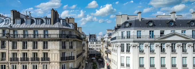 Paris, beautiful buildings rue de Rivoli, in the historic center
- 638742239