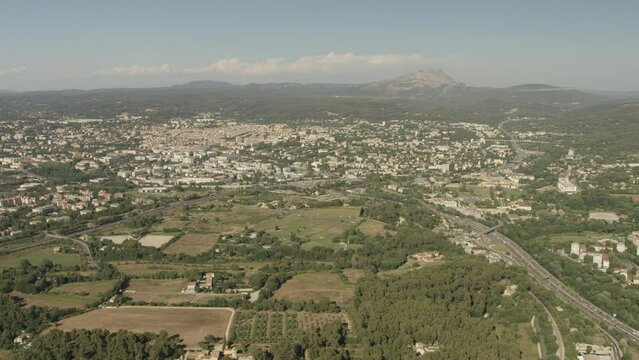 vue a&eacute;rienne d'Aix en Provence