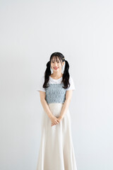 若くて爽やかな女性