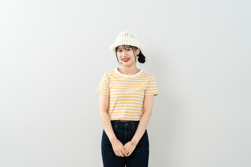 若くて爽やかな女性