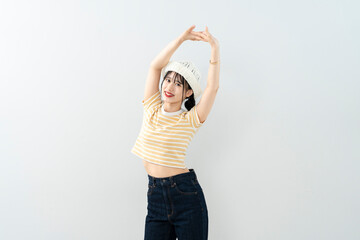 若くて爽やかな女性