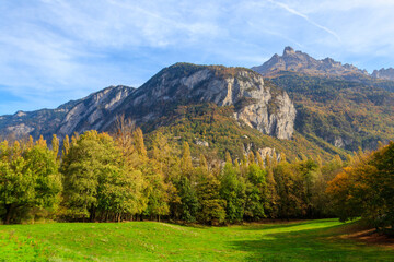 Fototapeta na wymiar Scenic autumn view of picturesque Swiss Alps in Switzerland