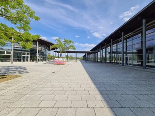 Spaziergang entlang der Hansemesse in Rostock 